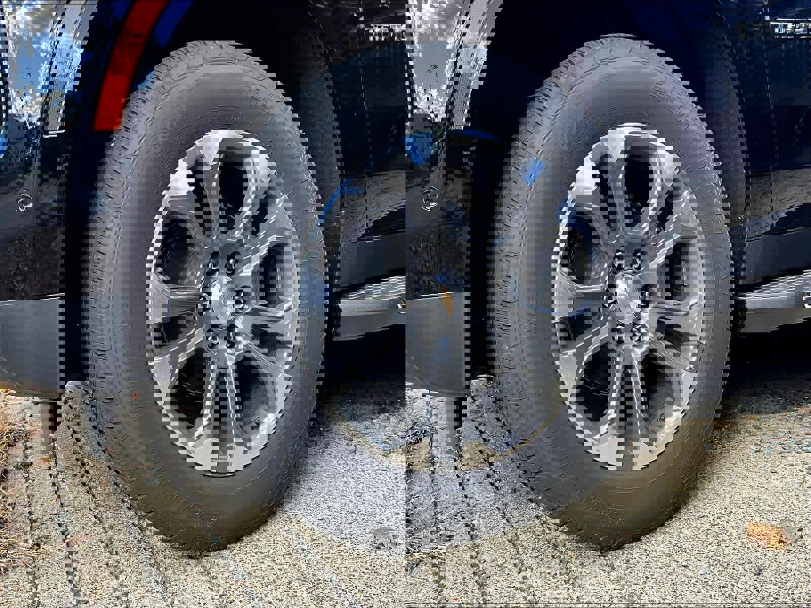 New 2025 Chevrolet Tahoe LS image 8