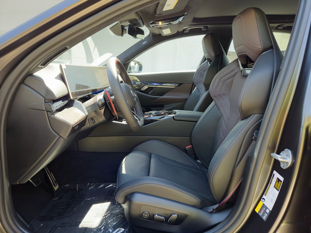 New 2026 BMW M5 w/ Executive Package image 10