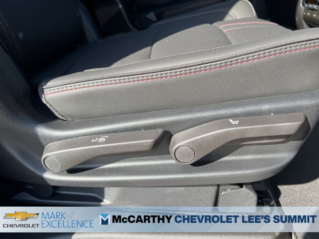 New 2026 Chevrolet Suburban RST AWD/4WD image 29