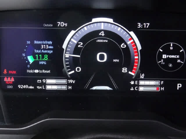 Used 2025 Toyota Tundra Limited AWD/4WD image 19