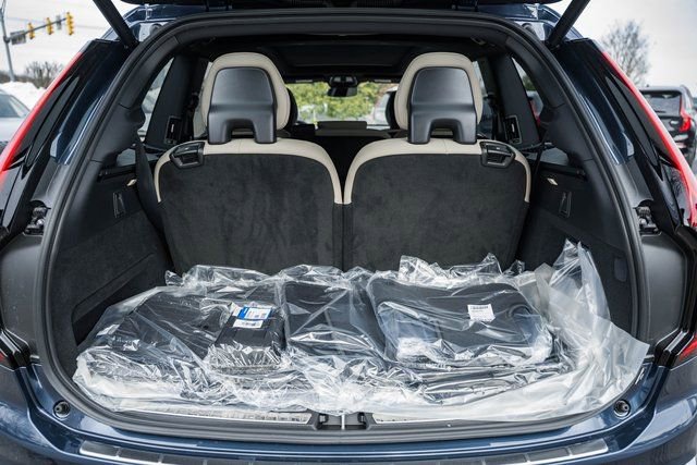 New 2026 Volvo XC90 B6 Plus w/ Protection Package Premier image 10