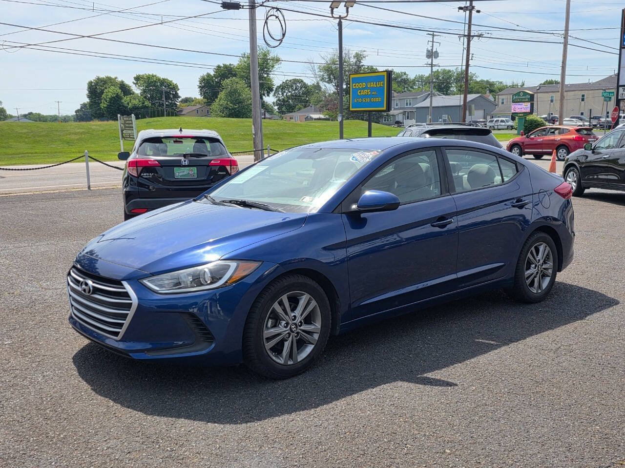 Used 2017 Hyundai Elantra SE FWD image 2
