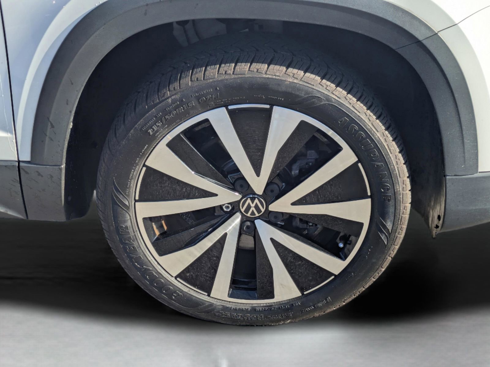 Used 2023 Volkswagen Taos SE image 18