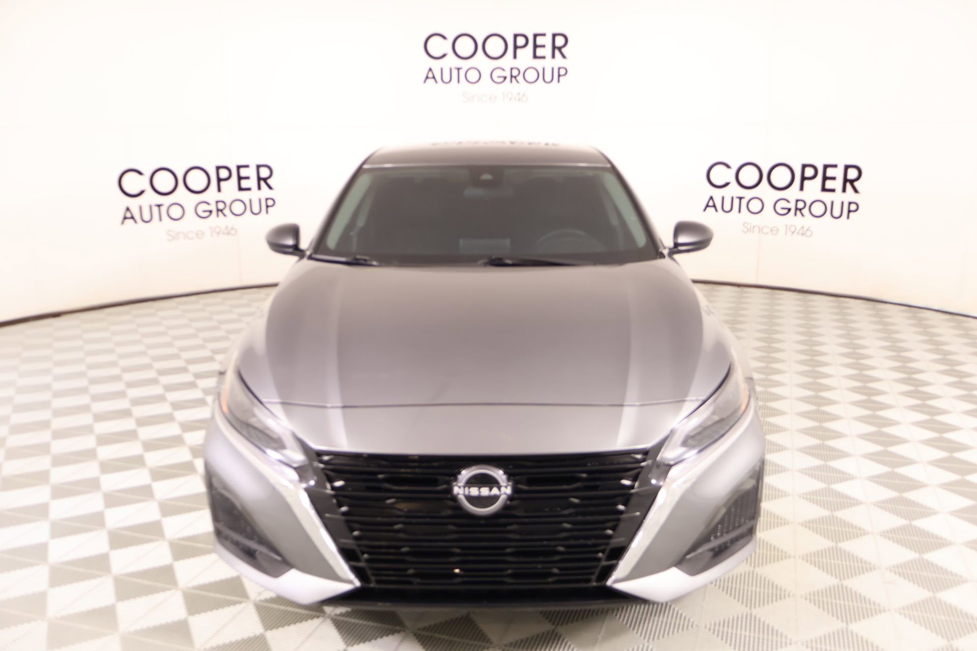 Used 2024 Nissan Altima 2.5 SV AWD/4WD image 8
