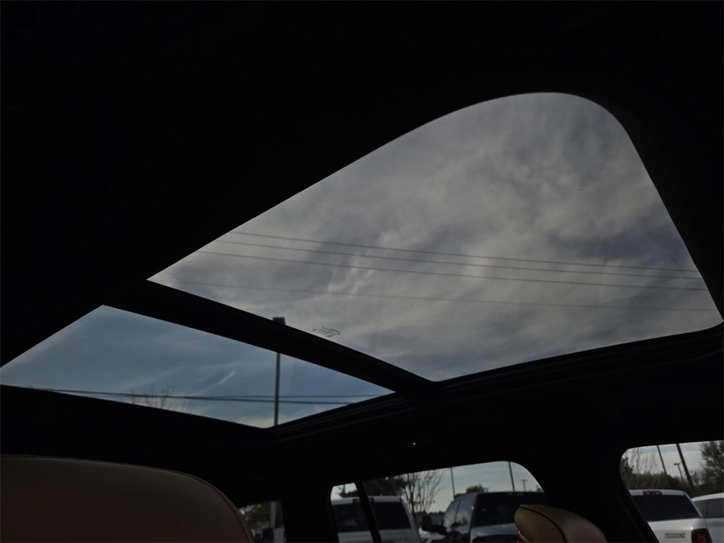 New 2025 Jeep Grand Cherokee Summit w/ Obsidian Package image 9