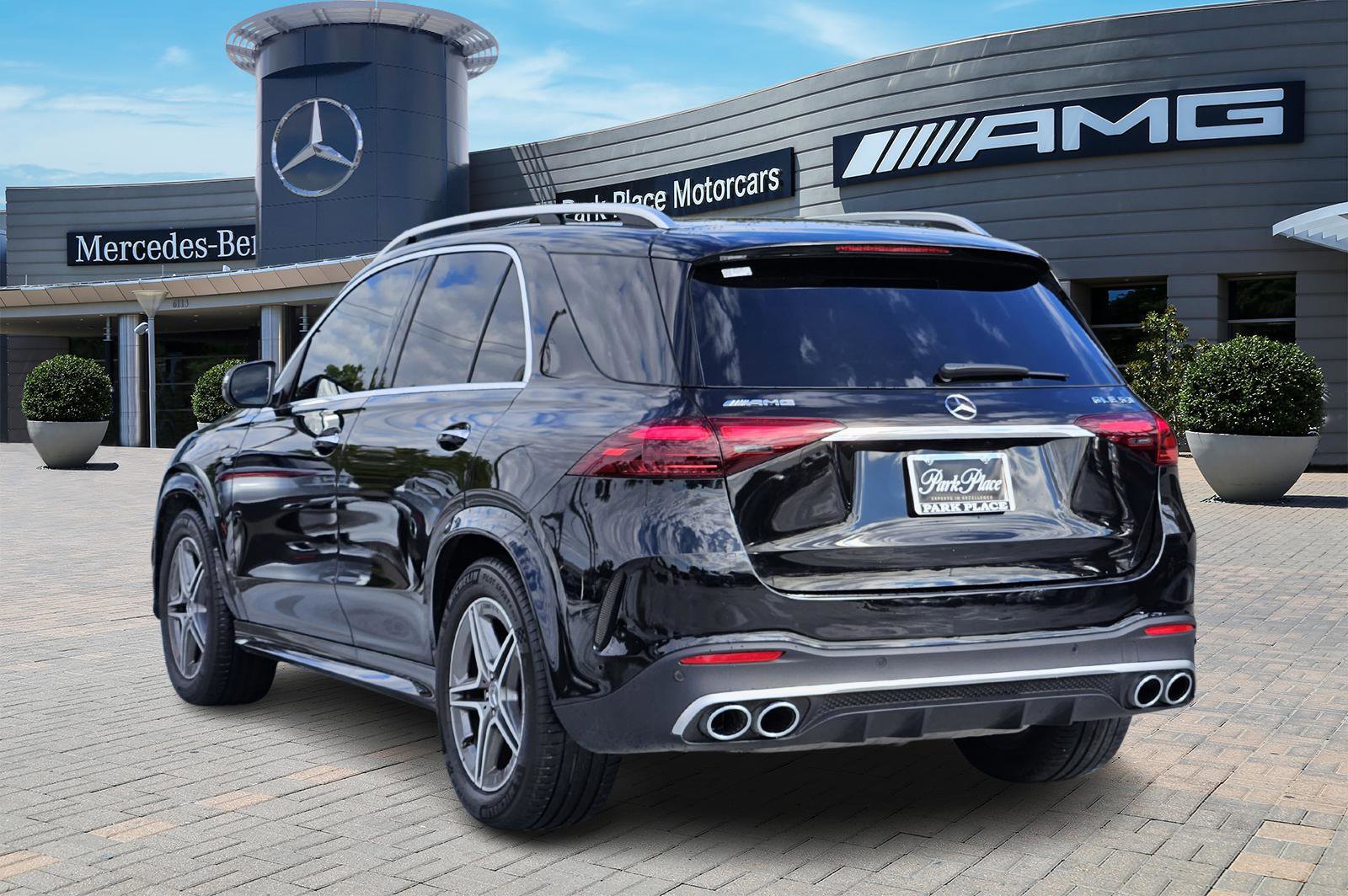 Certified 2025 Mercedes-Benz GLE 53 AMG 4MATIC image 4