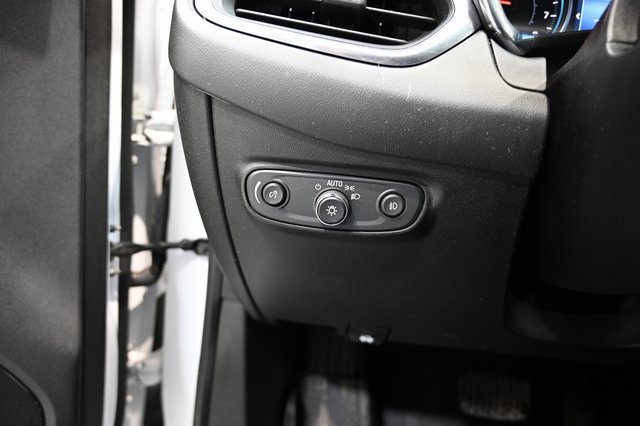 Used 2021 Chevrolet Equinox LT image 23