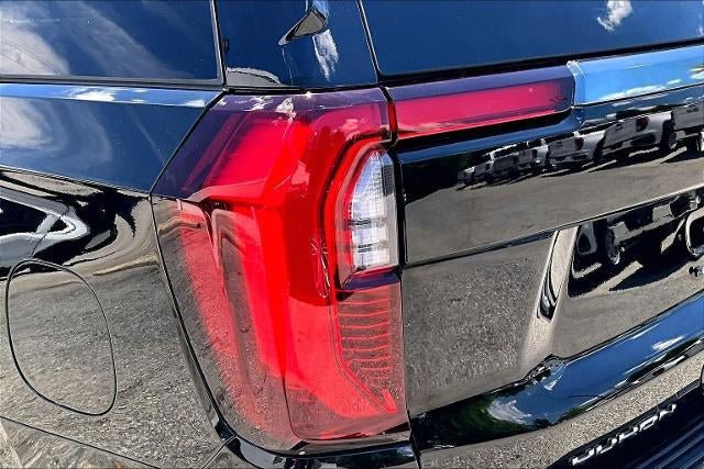 Used 2025 GMC Yukon Denali Ultimate w/ LPO, Floor Liner Package AWD/4WD image 23