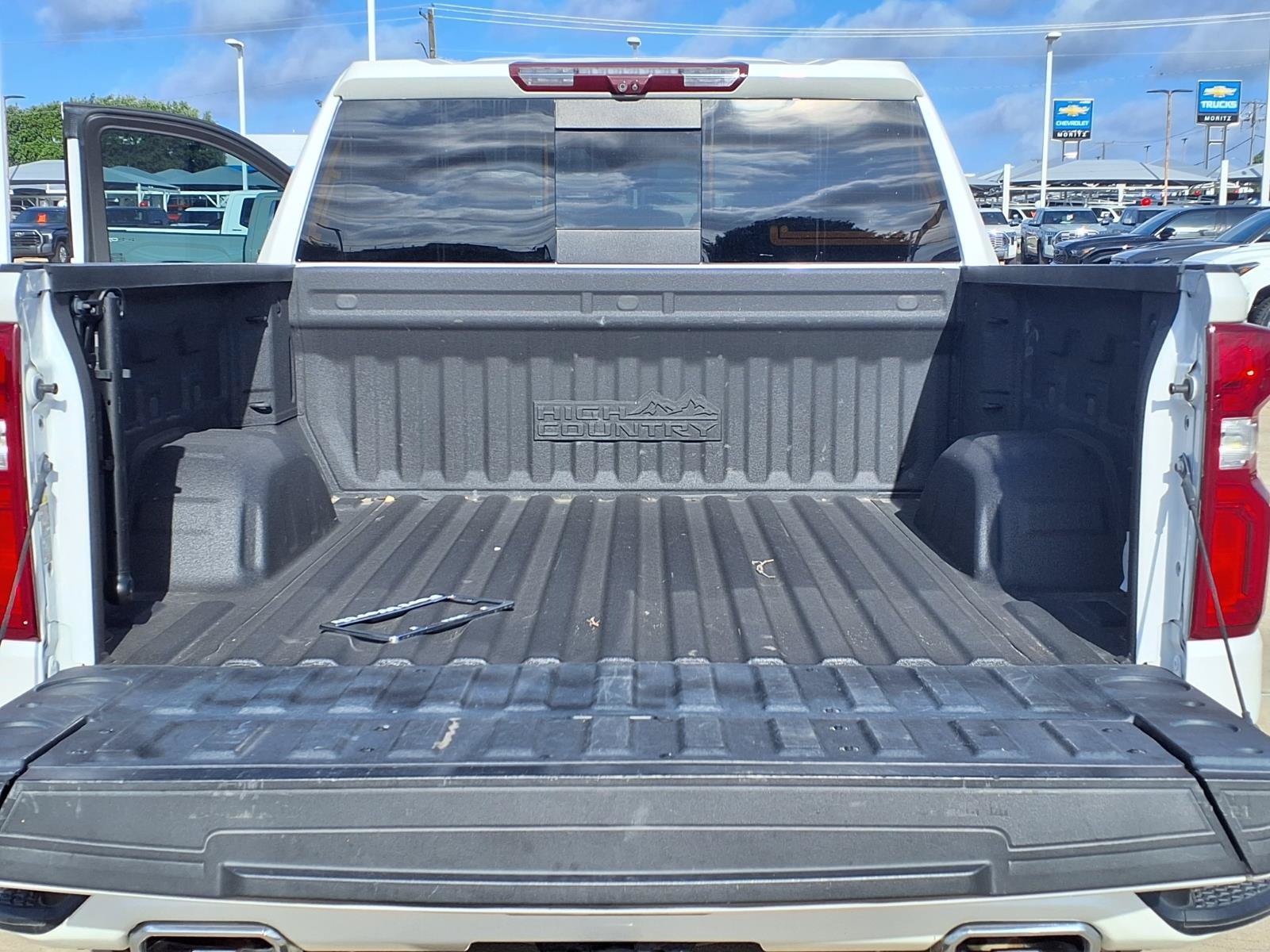 Used 2023 Chevrolet Silverado 1500 High Country w/ Technology Package AWD/4WD image 26