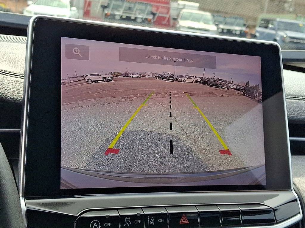 Used 2023 Jeep Compass Latitude image 25