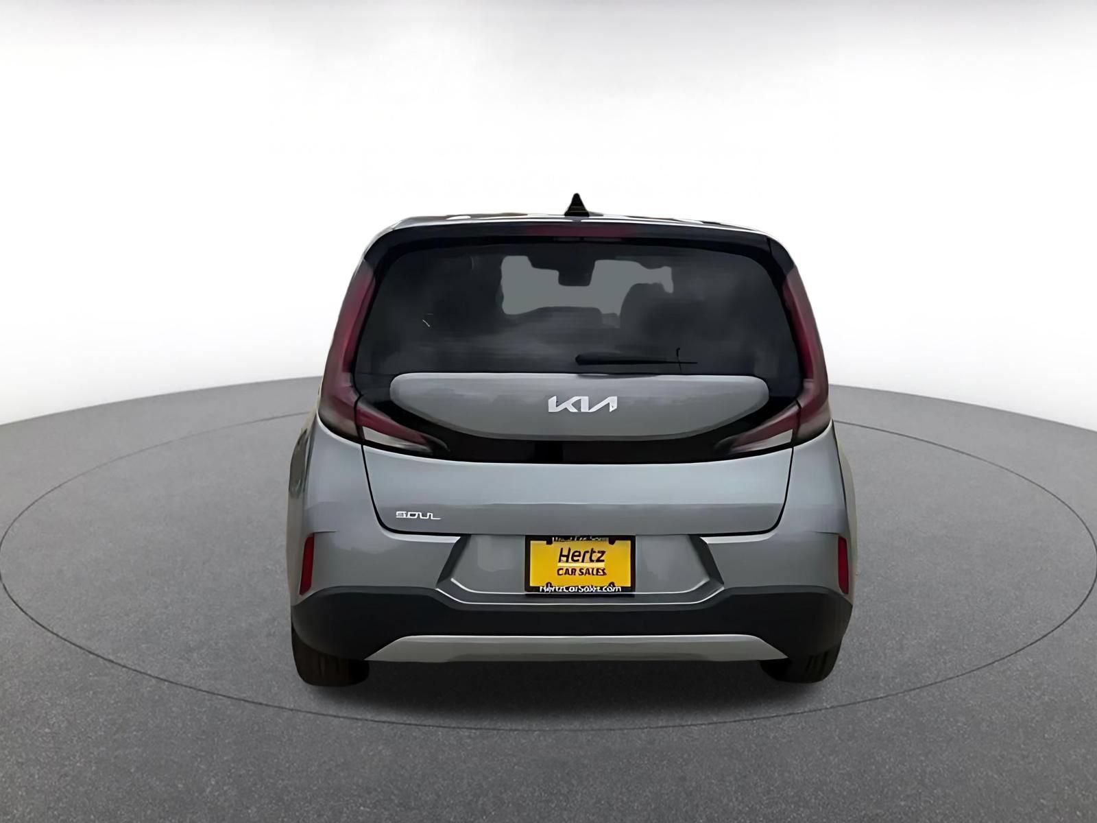 Used 2025 Kia Soul LX w/ LX Technology Package FWD image 12