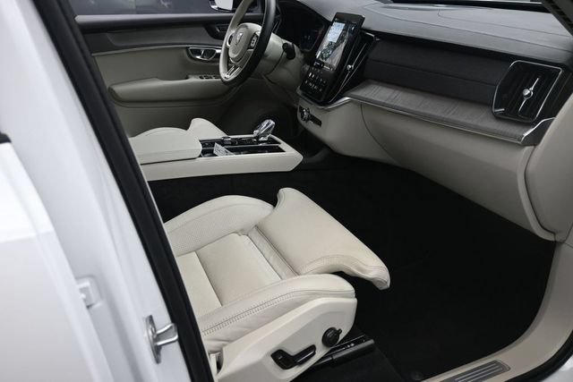 Certified 2026 Volvo XC90 B6 Ultra w/ Protection Package Premier AWD/4WD image 29