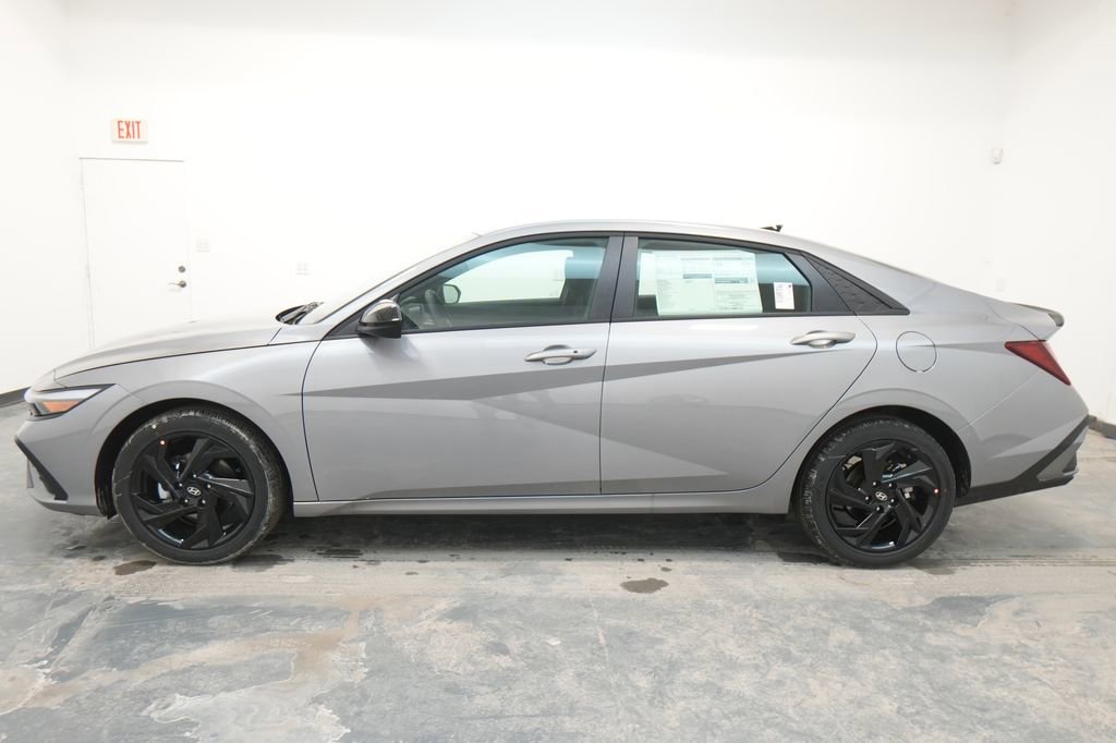 New 2026 Hyundai Elantra Sport image 4