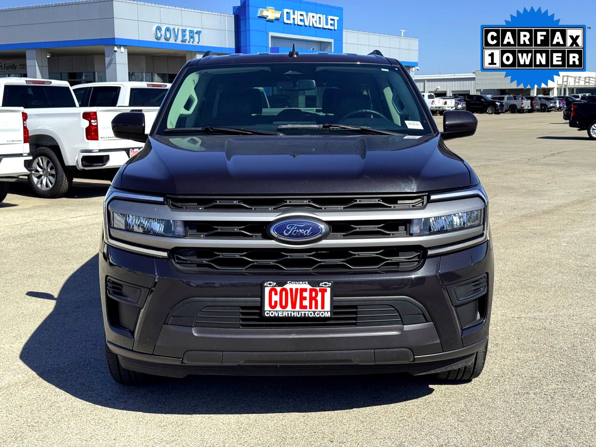 Used 2024 Ford Expedition Max XLT image 3