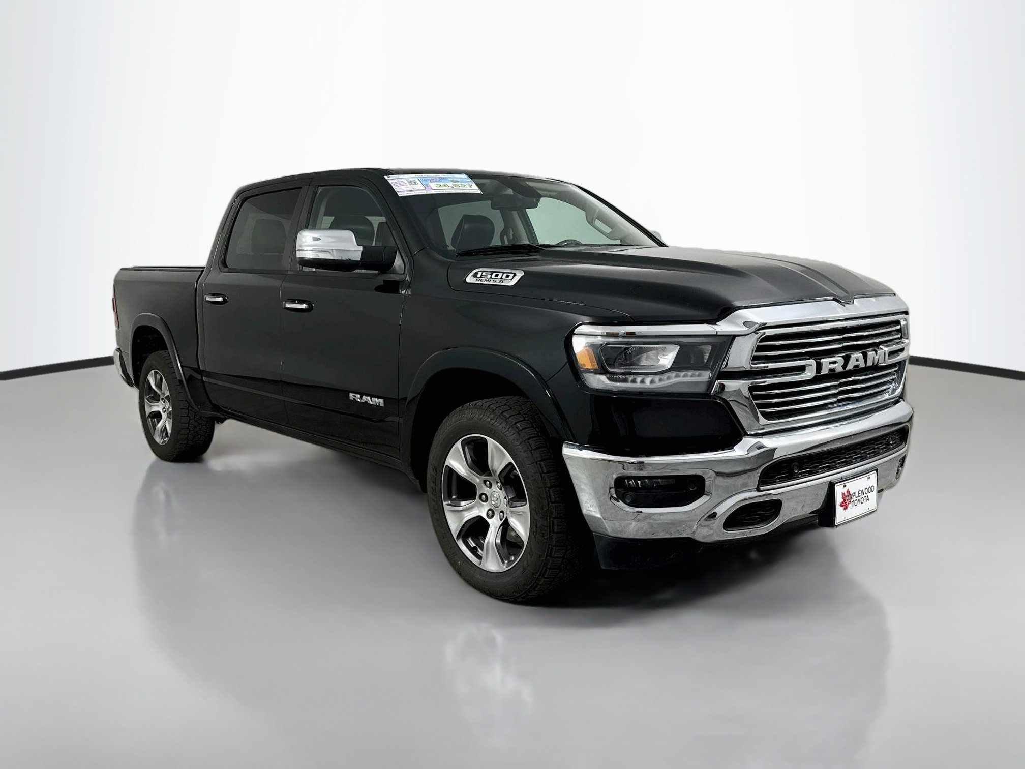 Used 2019 RAM 1500 Laramie AWD/4WD image 1