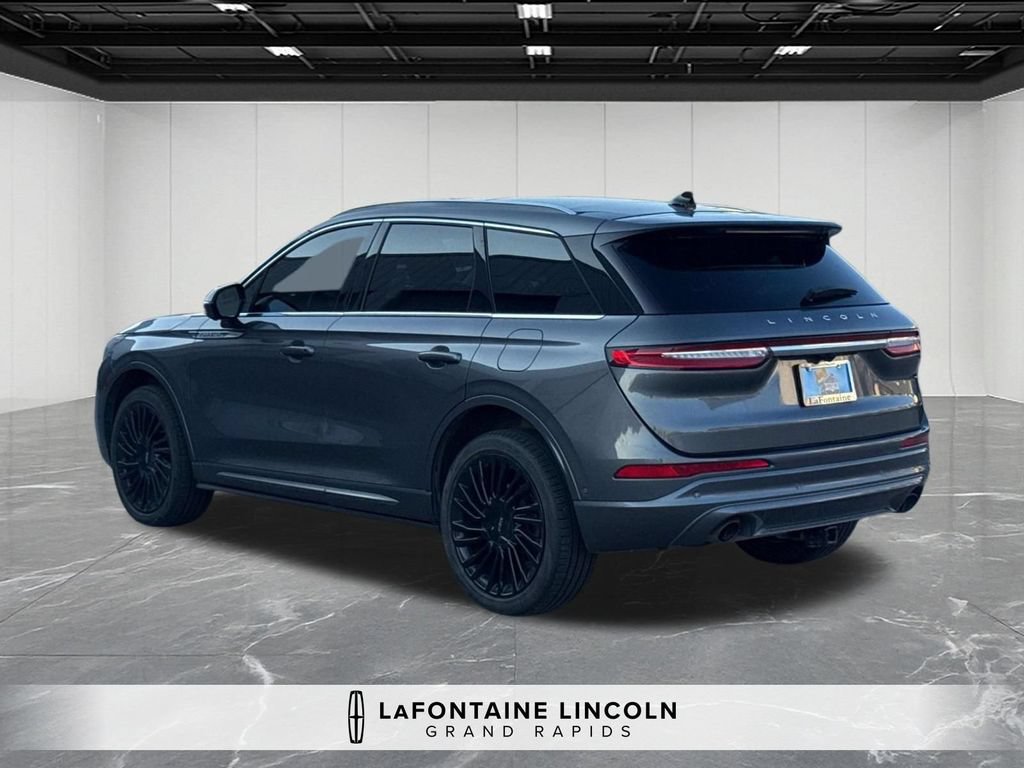 Used 2021 Lincoln Corsair Reserve w/ Equipment Group 201A AWD/4WD image 3
