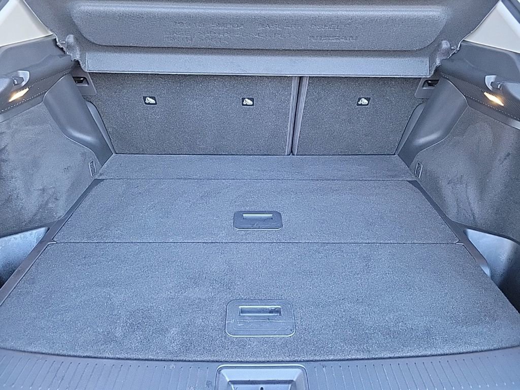 Used 2023 Nissan Ariya FWD image 18