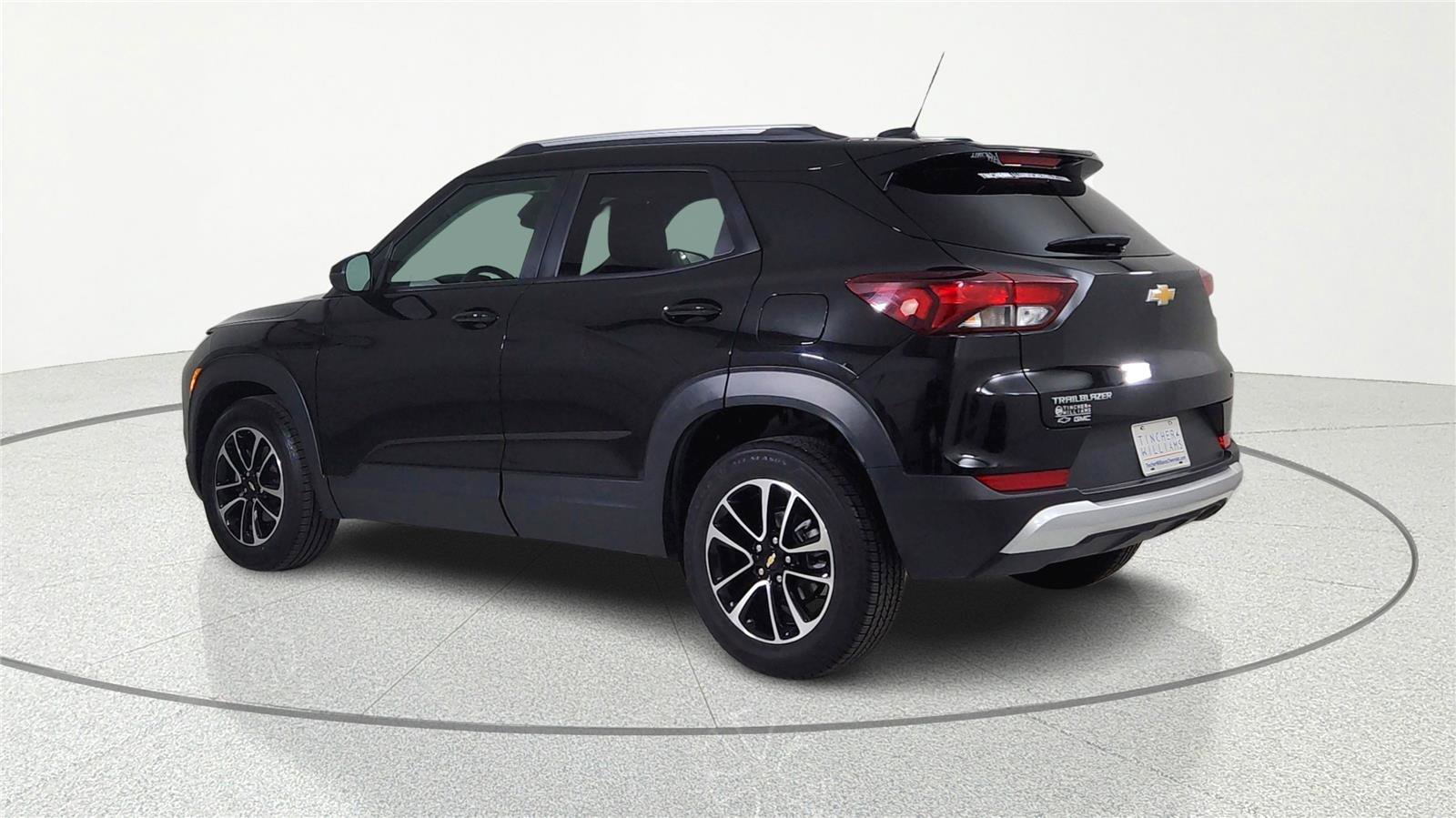 Used 2024 Chevrolet TrailBlazer LT image 3