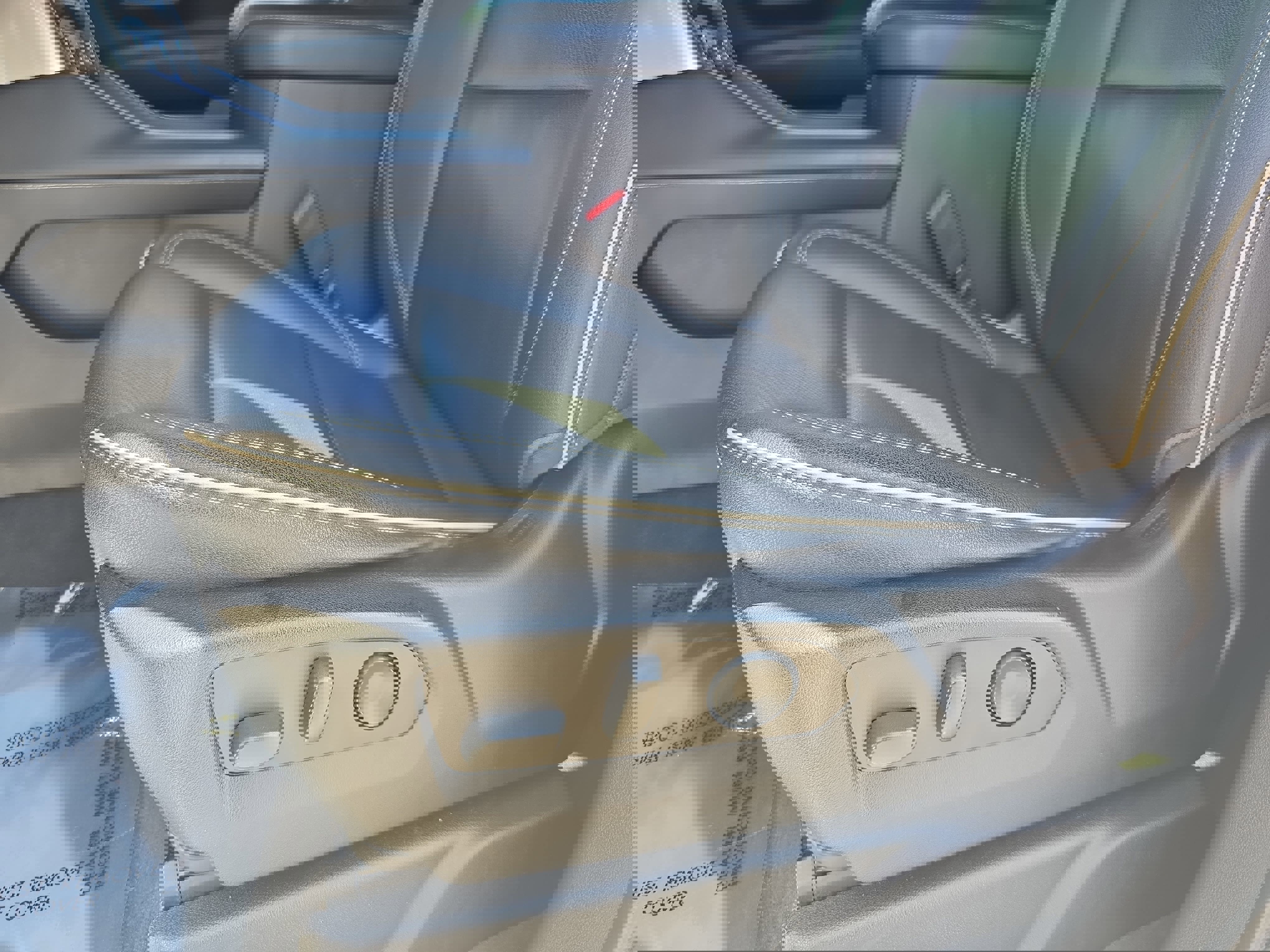 Used 2022 Chevrolet Suburban Premier image 25