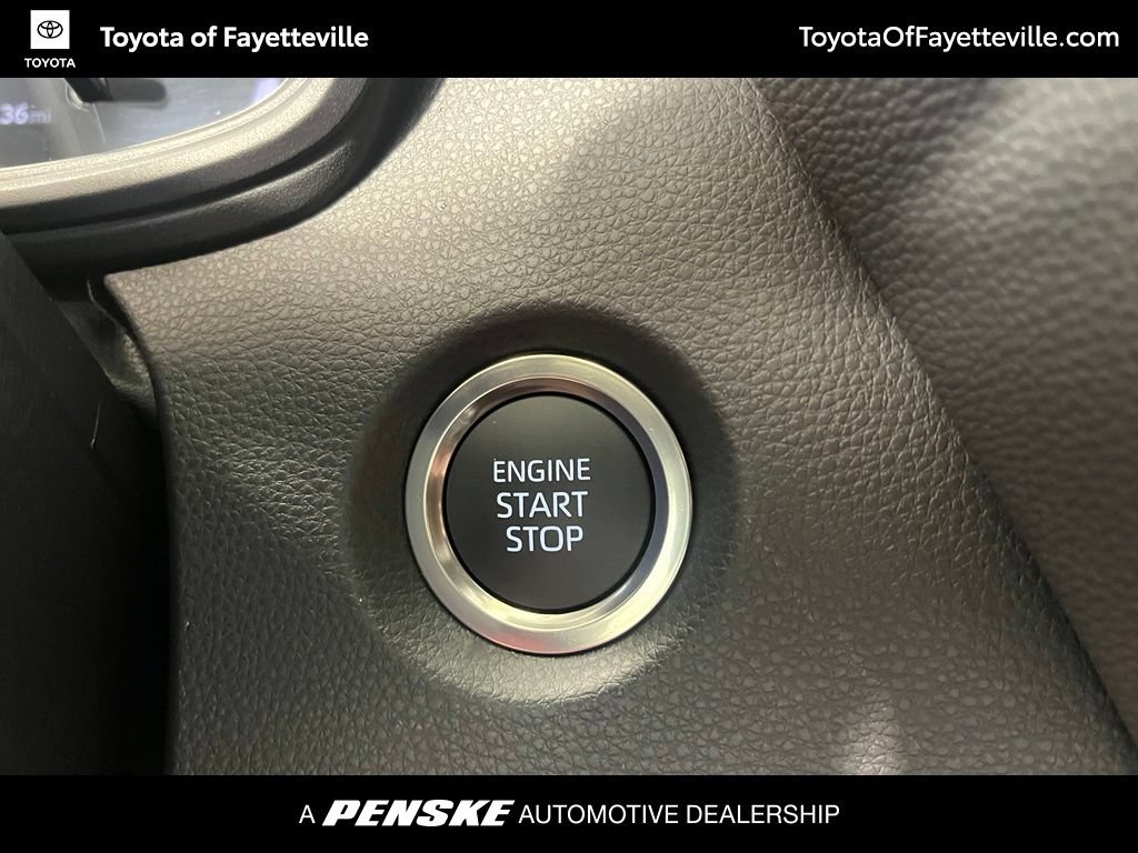 Used 2026 Toyota Corolla SE FWD image 30