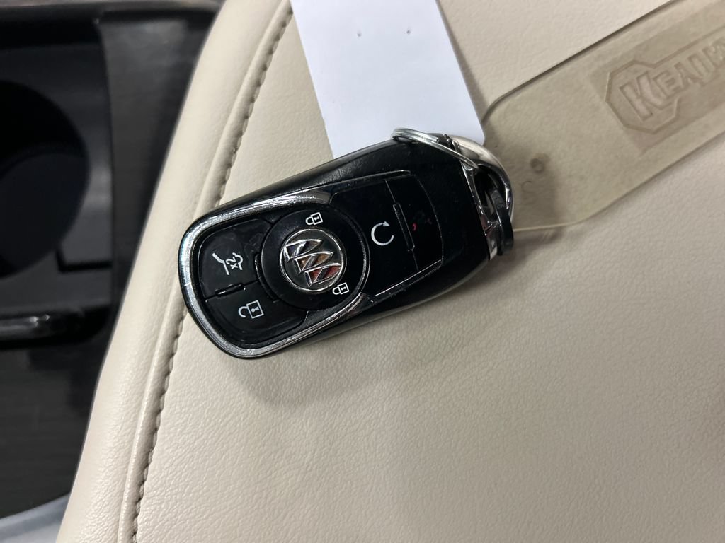Used 2023 Buick Enclave Essence FWD image 22