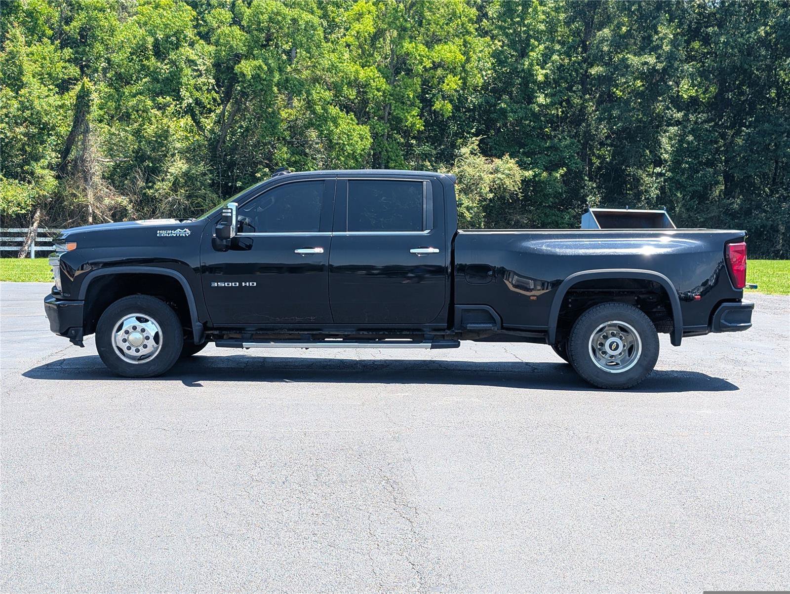 Used 2020 Chevrolet Silverado 3500 High Country w/ LPO, Hitch Package AWD/4WD image 2