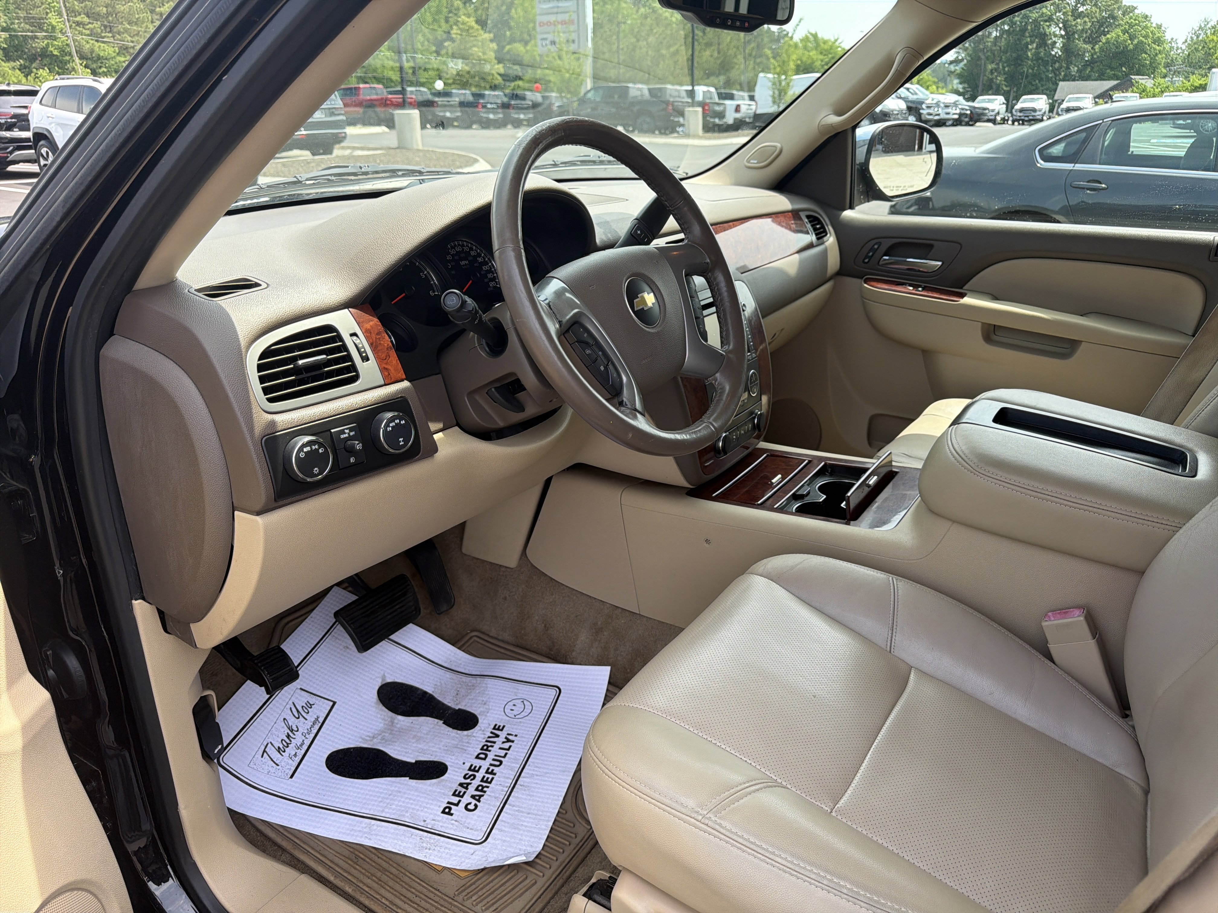 Used 2013 Chevrolet Tahoe LTZ AWD/4WD image 27