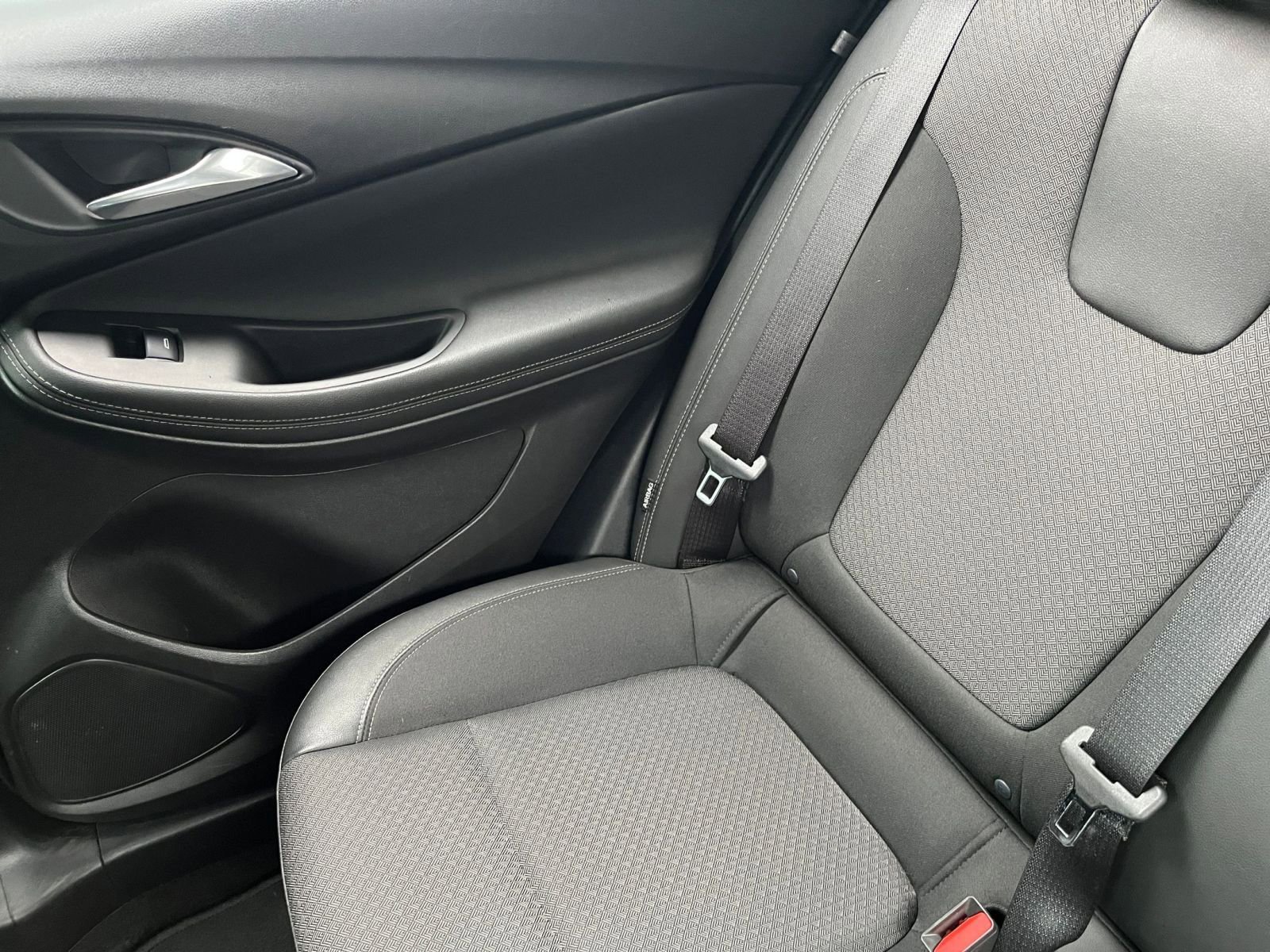 Used 2025 Buick Encore GX Preferred image 38