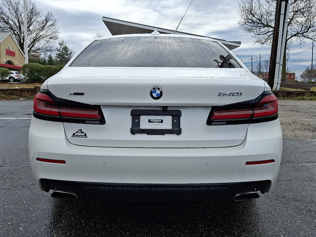 Used 2023 BMW 540i xDrive w/ Premium Package image 4