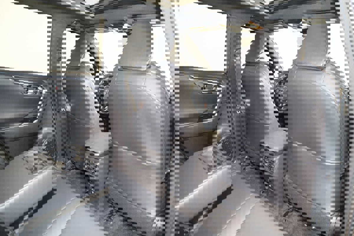 Used 2021 Toyota RAV4 XSE image 15