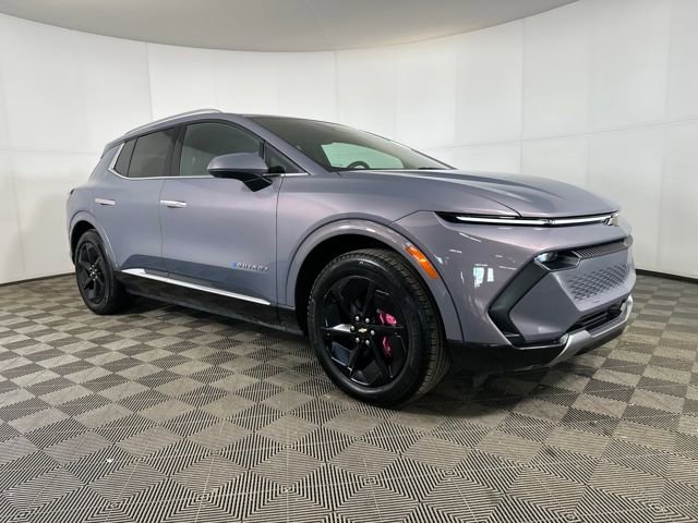 Used 2025 Chevrolet Equinox EV LT w/ Convenience Package image 2