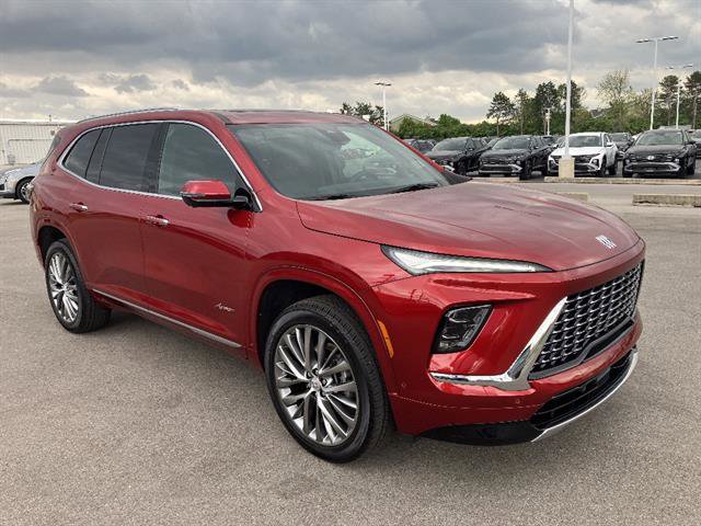 Used 2025 Buick Enclave Avenir w/ Super Cruise Package image 3