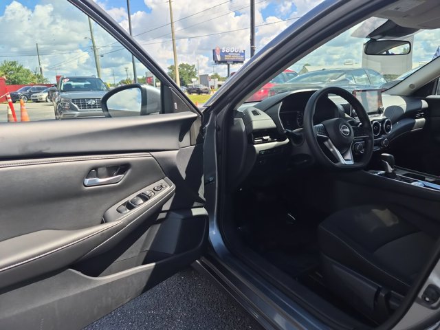 Used 2025 Nissan Sentra SV FWD image 9