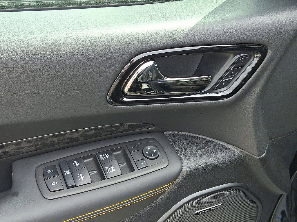 Certified 2023 Dodge Durango R/T w/ Hemi Orange Plus Package image 10