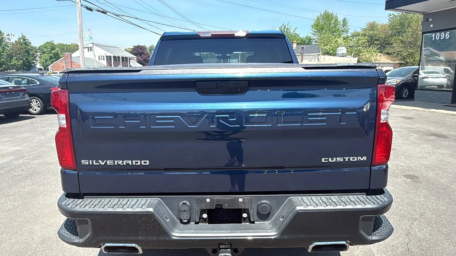 Used 2021 Chevrolet Silverado 1500 Custom Trail Boss AWD/4WD image 8