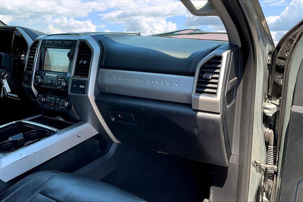 Used 2019 Ford F350 Lariat w/ Chrome Package AWD/4WD image 28