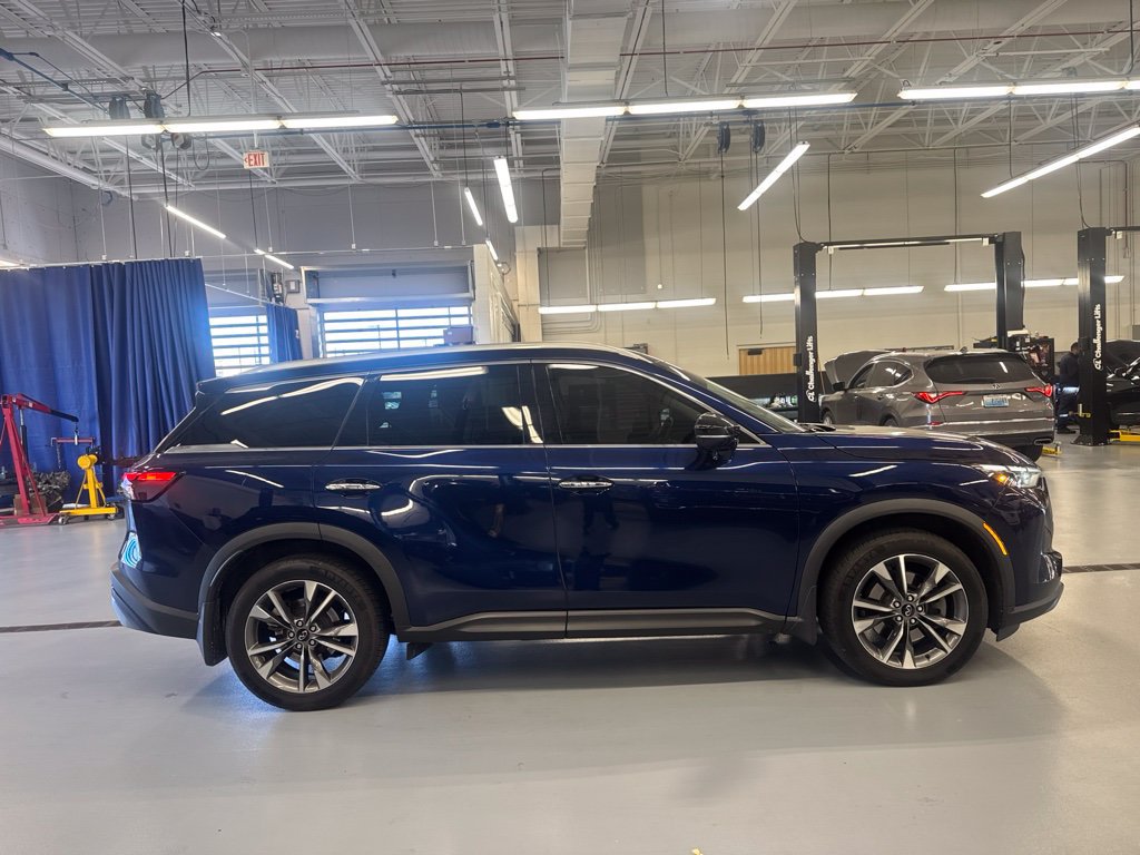 Used 2022 INFINITI QX60 Luxe w/ Vision Package AWD/4WD image 4