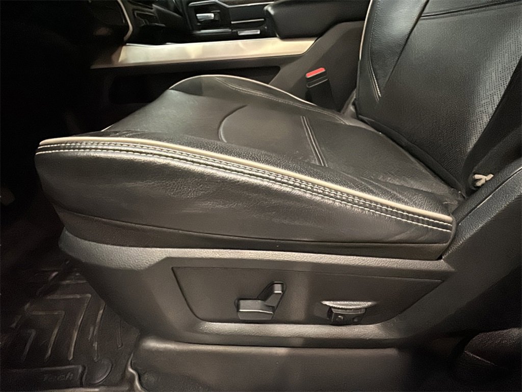 Used 2019 RAM 3500 Laramie image 10