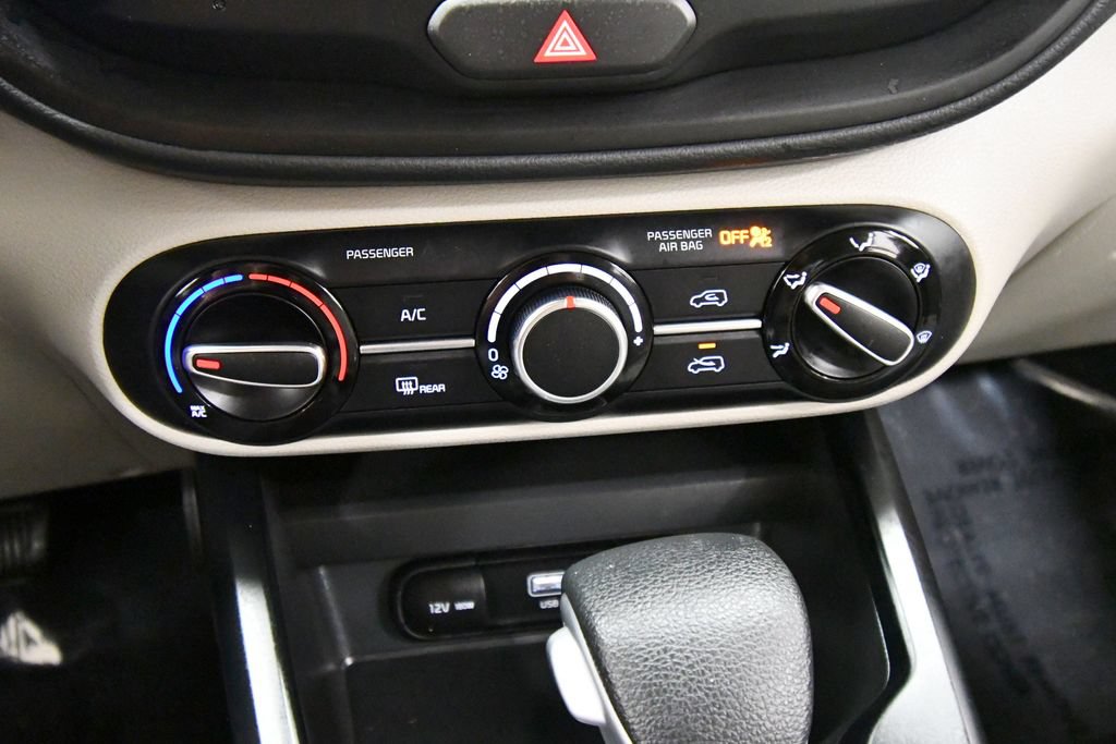Certified 2025 Kia Soul LX FWD image 24