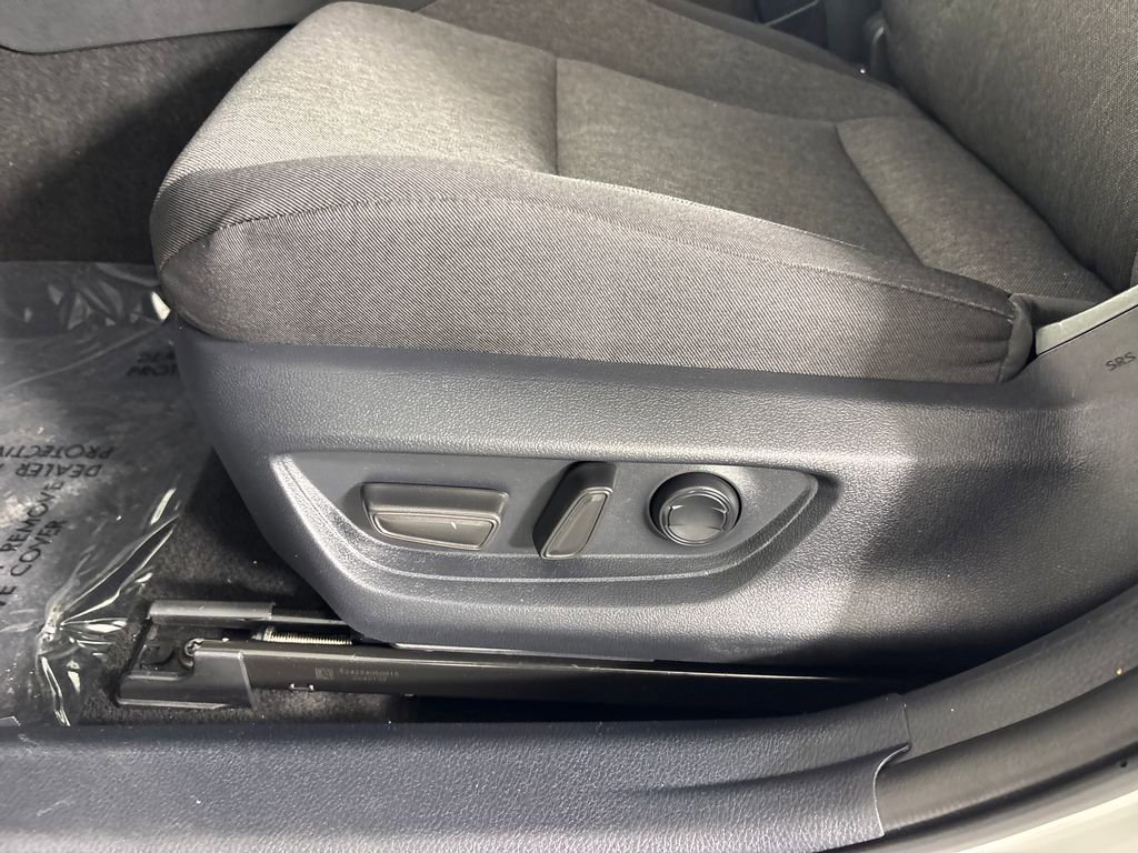 Certified 2025 Toyota Camry LE w/ Convenience Package image 9