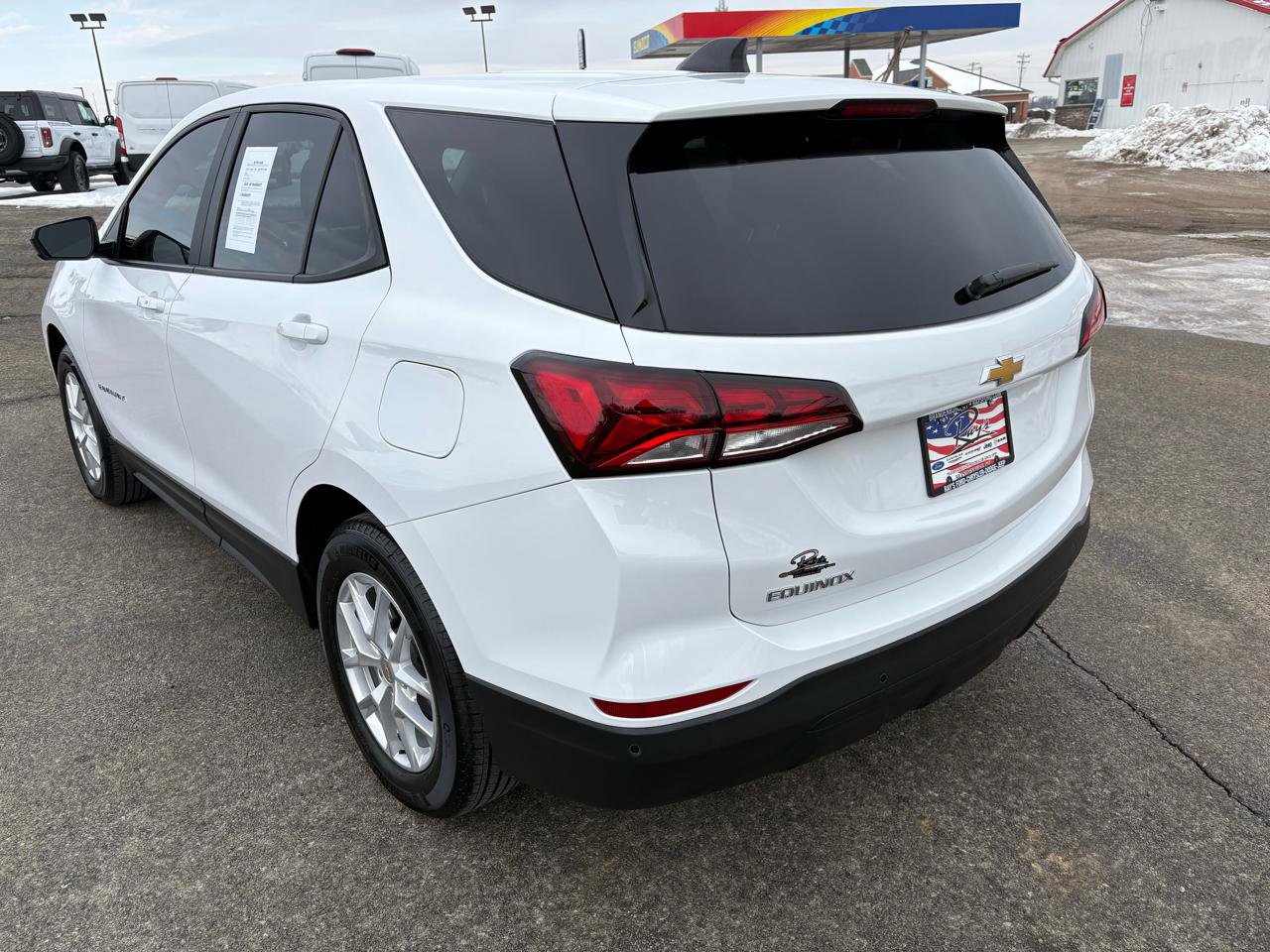 Used 2024 Chevrolet Equinox LS w/ LS Convenience Package image 5