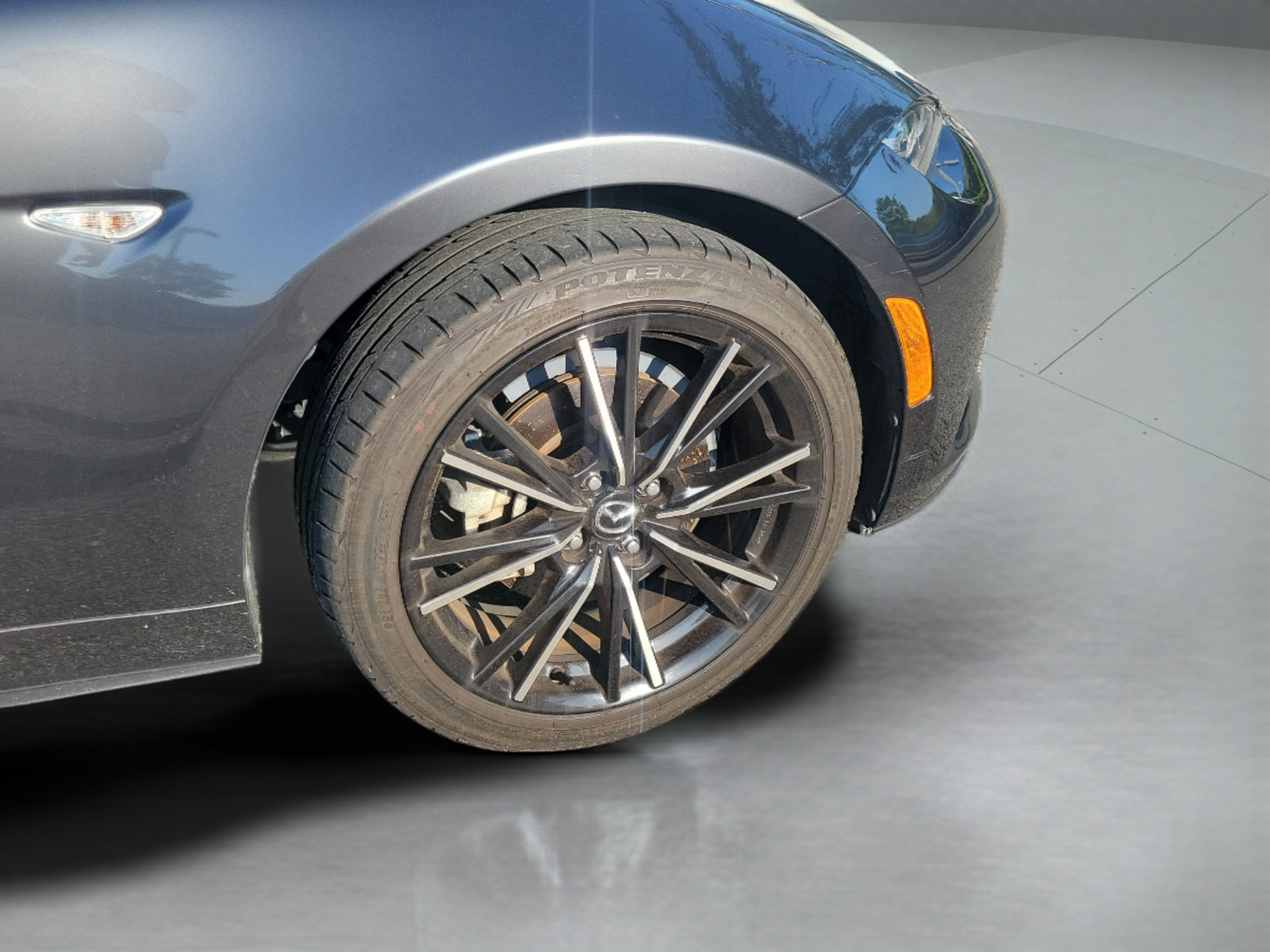 Used 2024 MAZDA MX-5 Miata Grand Touring w/ Weather Package RWD image 17