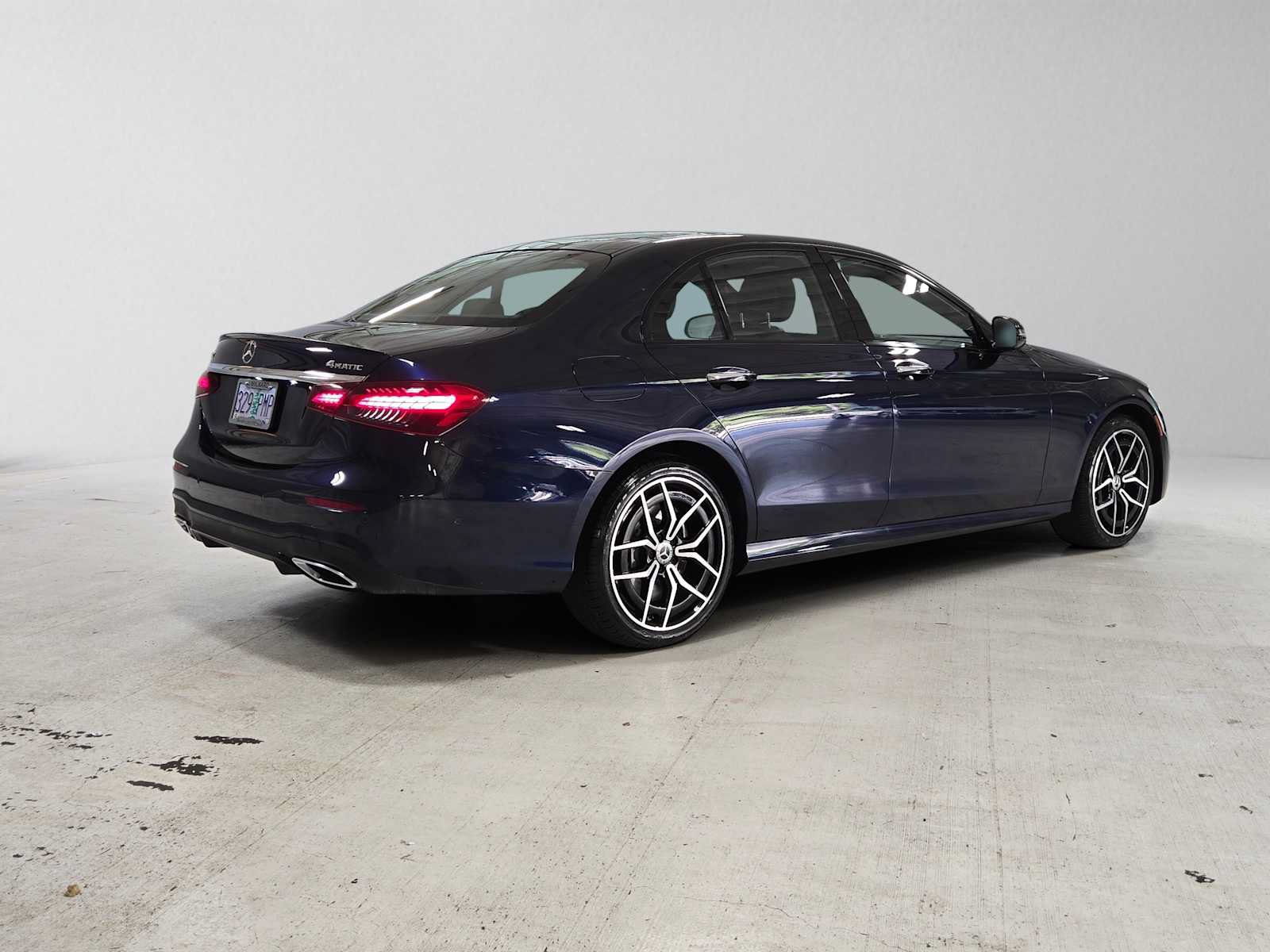 Used 2023 Mercedes-Benz E 450 4MATIC Sedan image 3