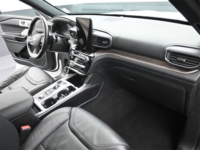 Certified 2022 Ford Explorer Platinum w/ Equipment Group 601A image 29