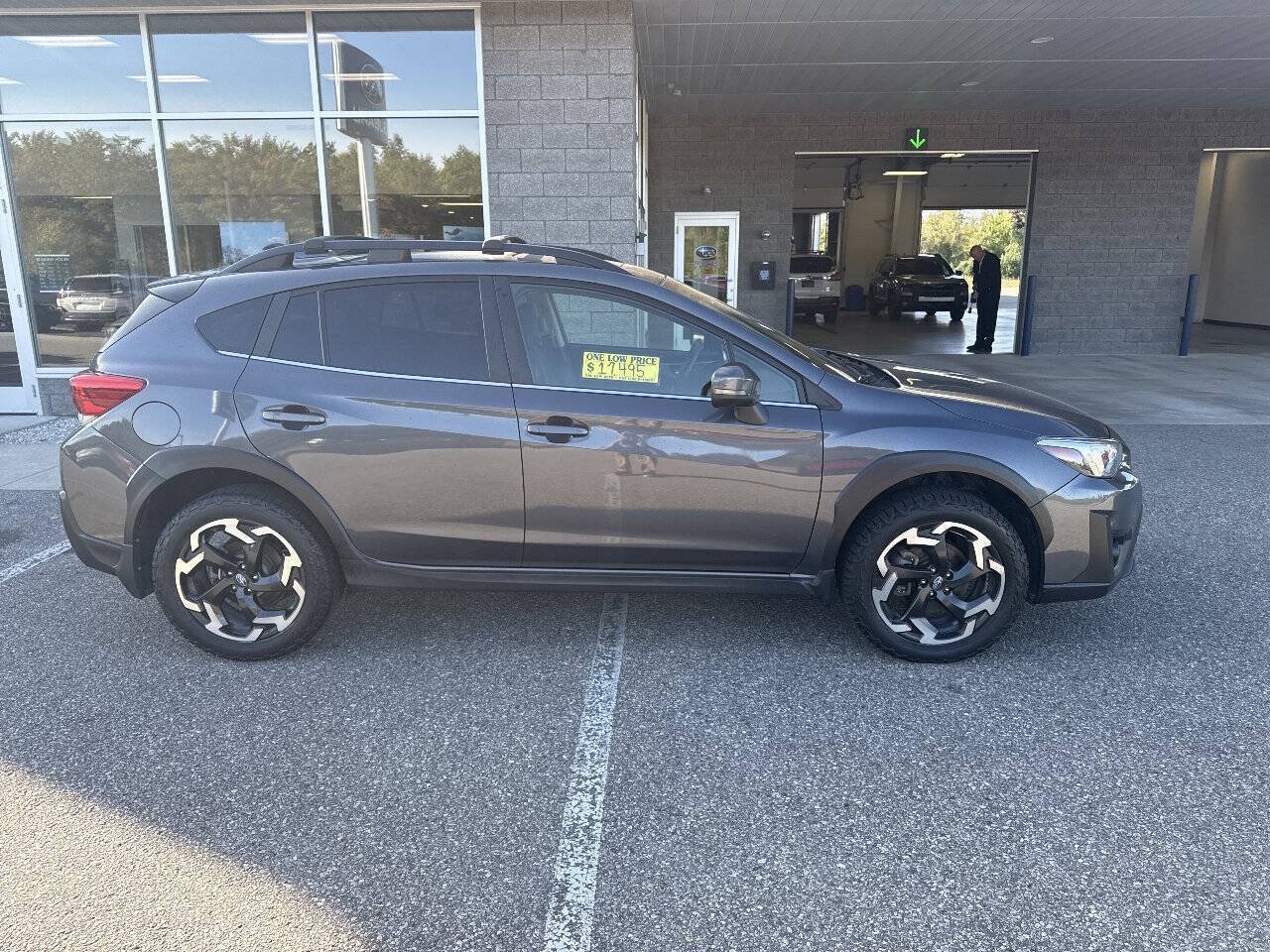 Used 2021 Subaru Crosstrek 2.5i Limited w/ Moonroof Package 1 AWD/4WD image 3