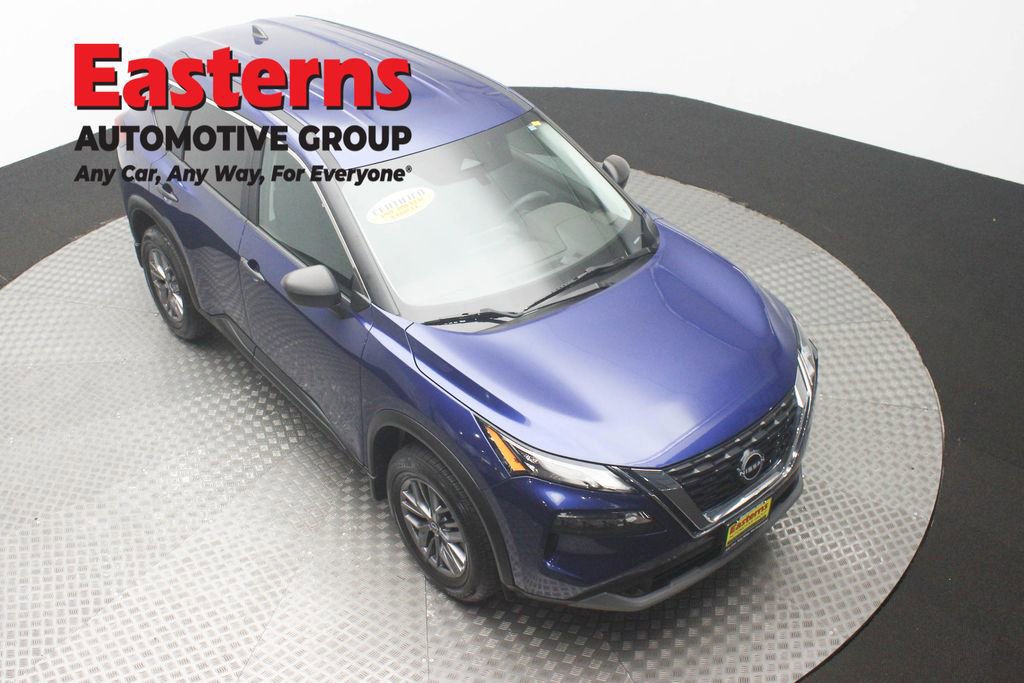 Used 2023 Nissan Rogue S AWD/4WD image 3