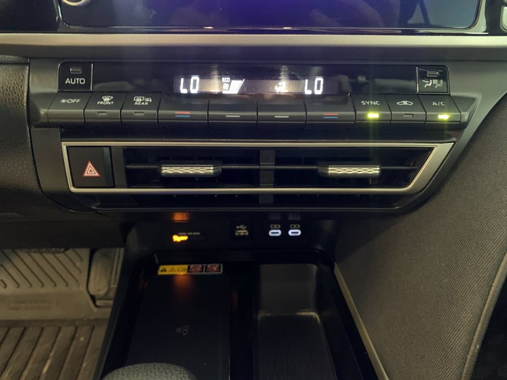 Used 2025 Toyota Camry LE w/ Convenience Package FWD image 23