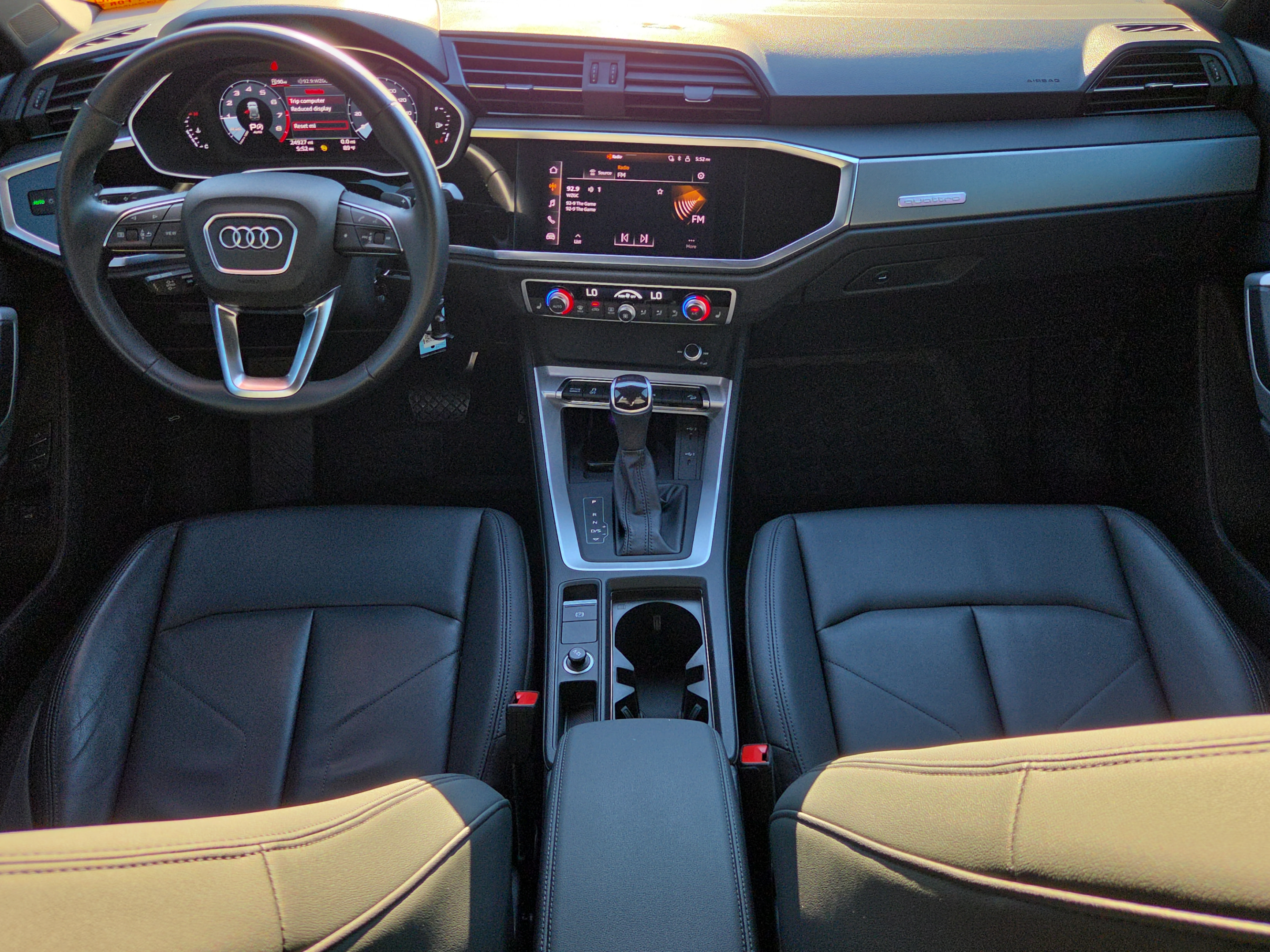 Used 2022 Audi Q3 2.0T Premium Plus w/ Premium Plus Package AWD/4WD image 16