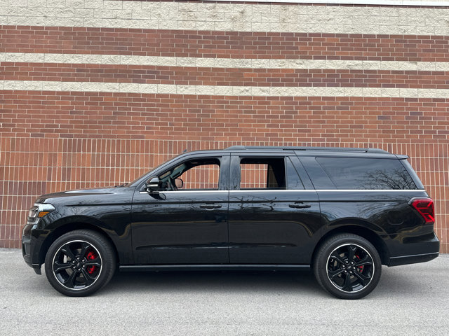 Used 2022 Ford Expedition Max Limited image 2