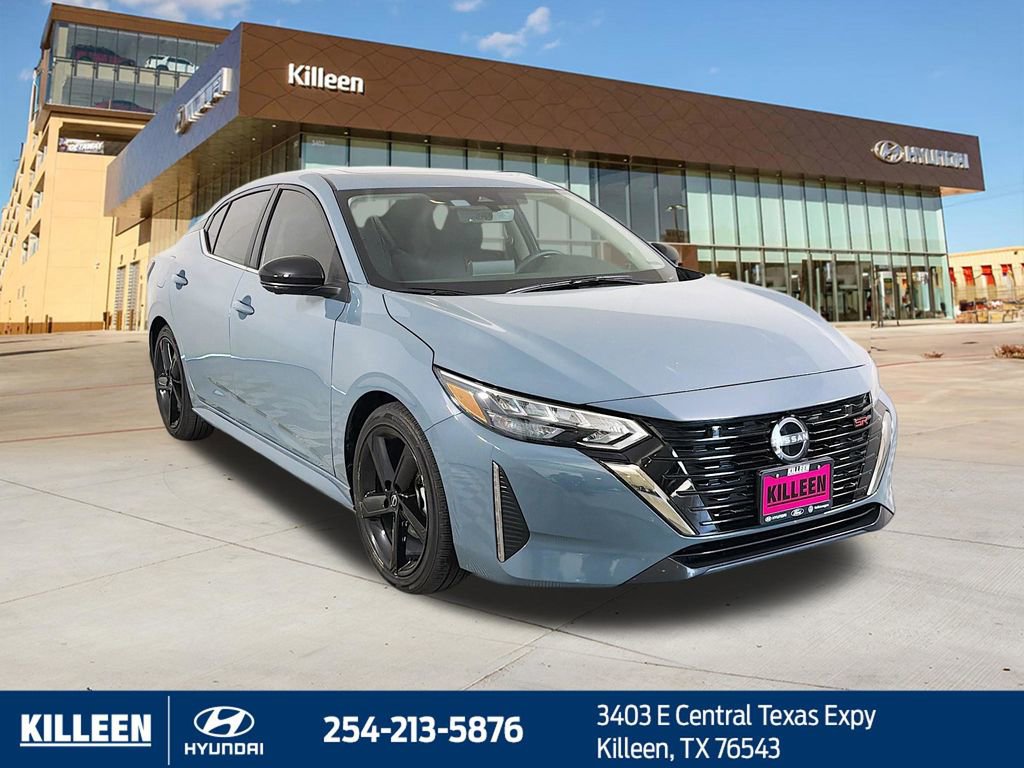 Used 2025 Nissan Sentra SR w/ SR Premium Package FWD image 1